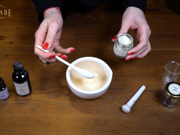 Bentonit Kili (1:55 dk.)